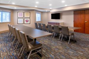 holiday inn express colorado springs airport by ihg