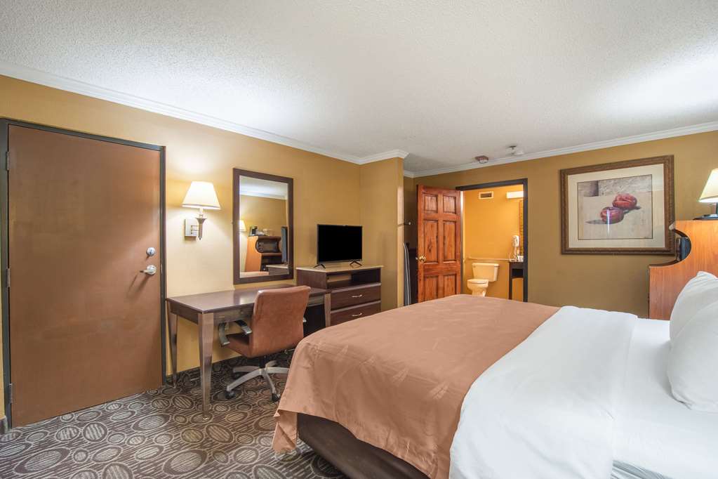 quality inn and suites ft jackson maingate