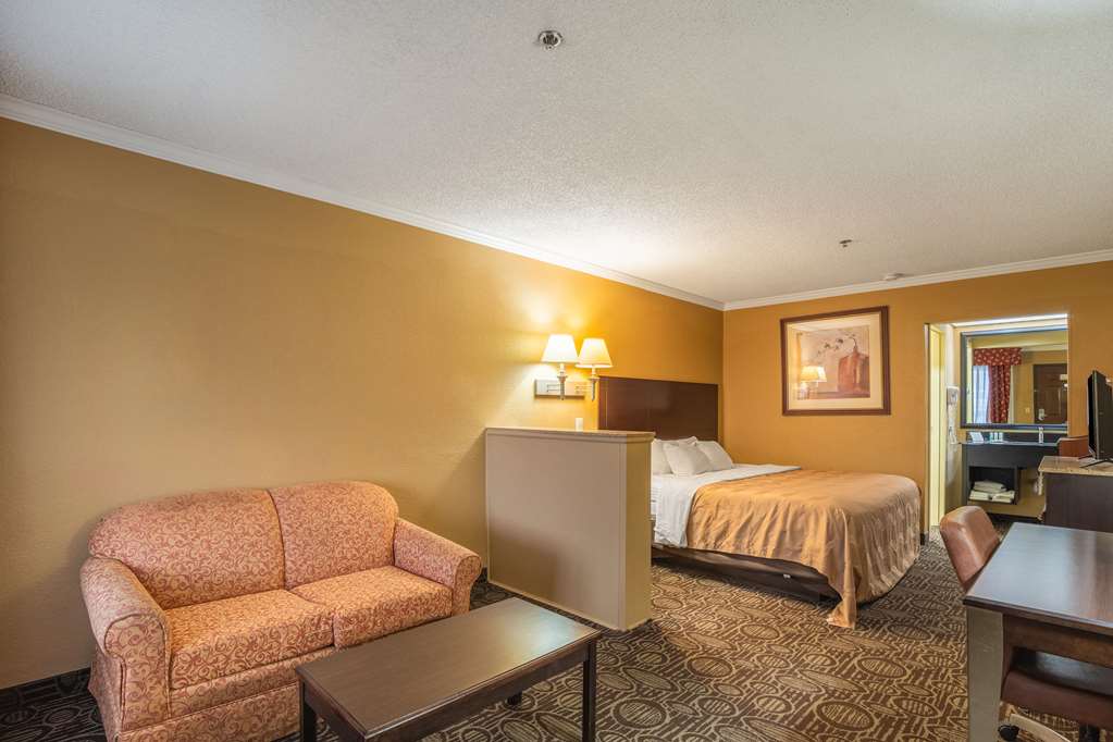 quality inn and suites ft jackson maingate