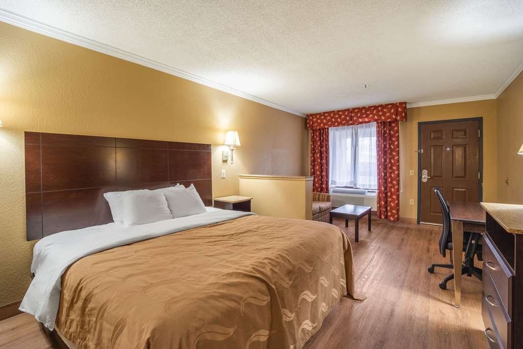 quality inn and suites ft jackson maingate