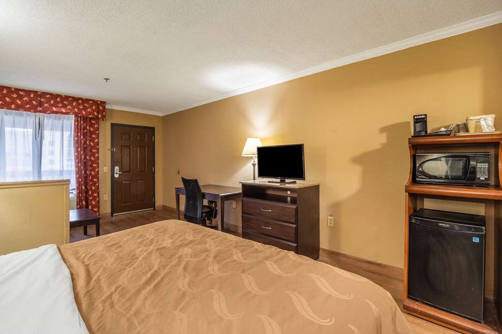 quality inn and suites ft jackson maingate