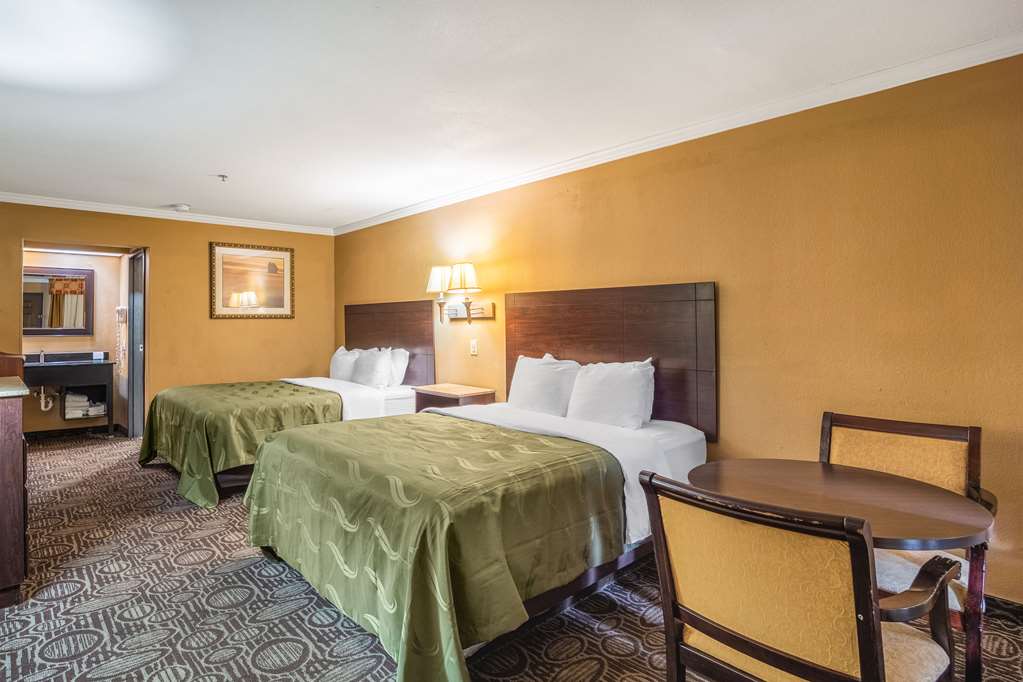 quality inn and suites ft jackson maingate