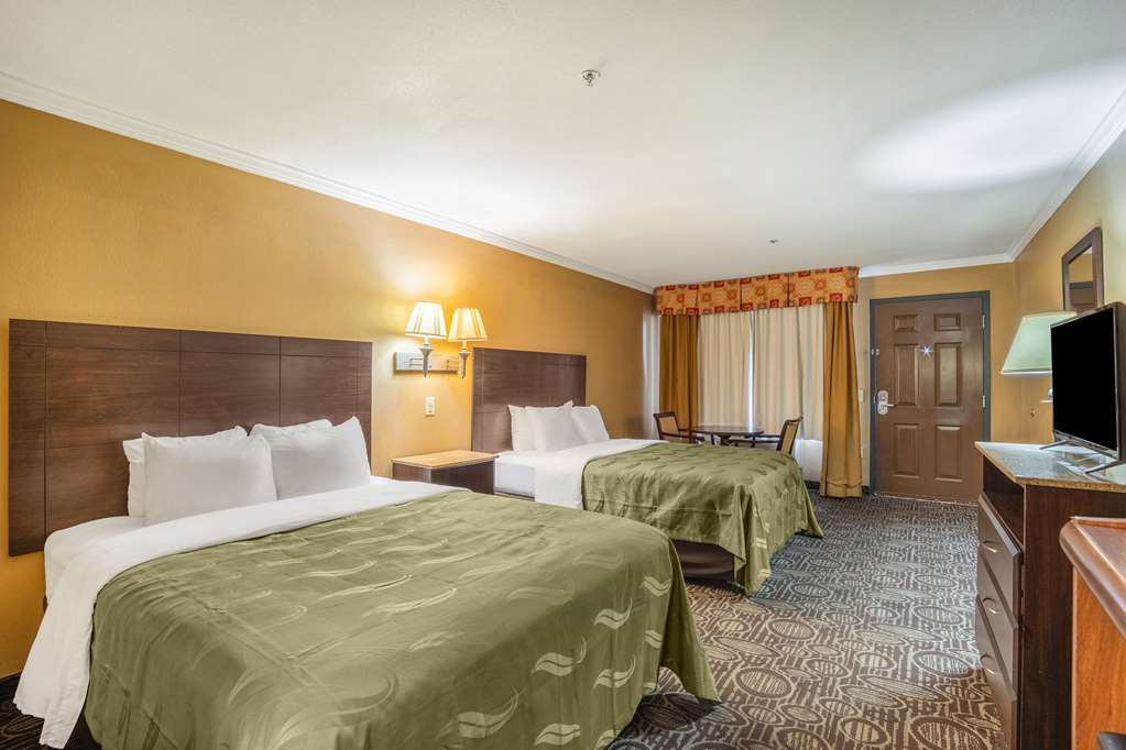 quality inn and suites ft jackson maingate
