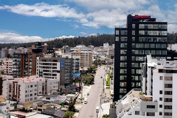 hampton by hilton quito la carolina park