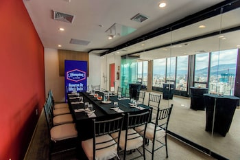 hampton by hilton quito la carolina park