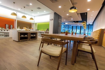 hampton by hilton quito la carolina park