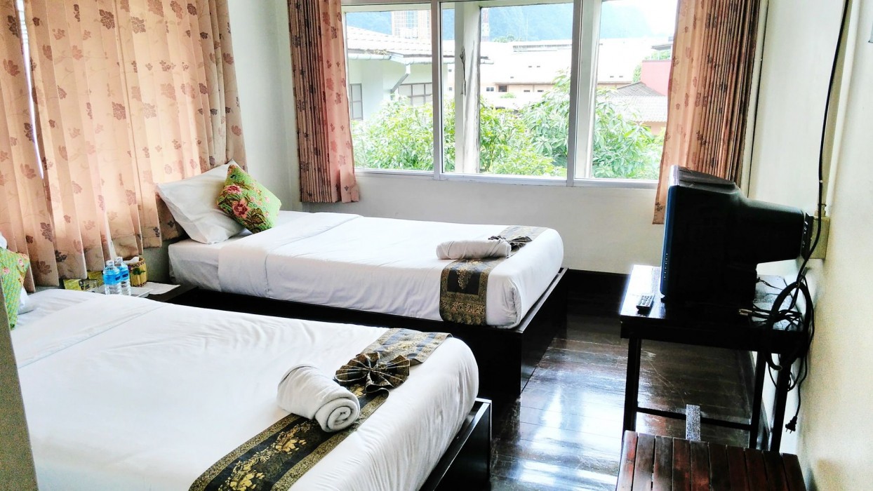 thaweesuk hotel