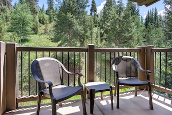 bluegreen streamside at vail