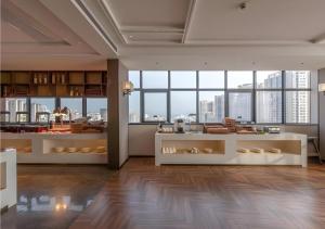 yicheng hotel nanning huqiu metro station