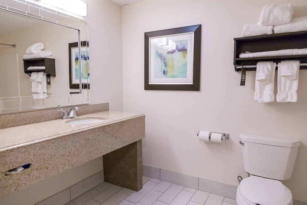 holiday inn and suites syracuse airport liverpool by ihg