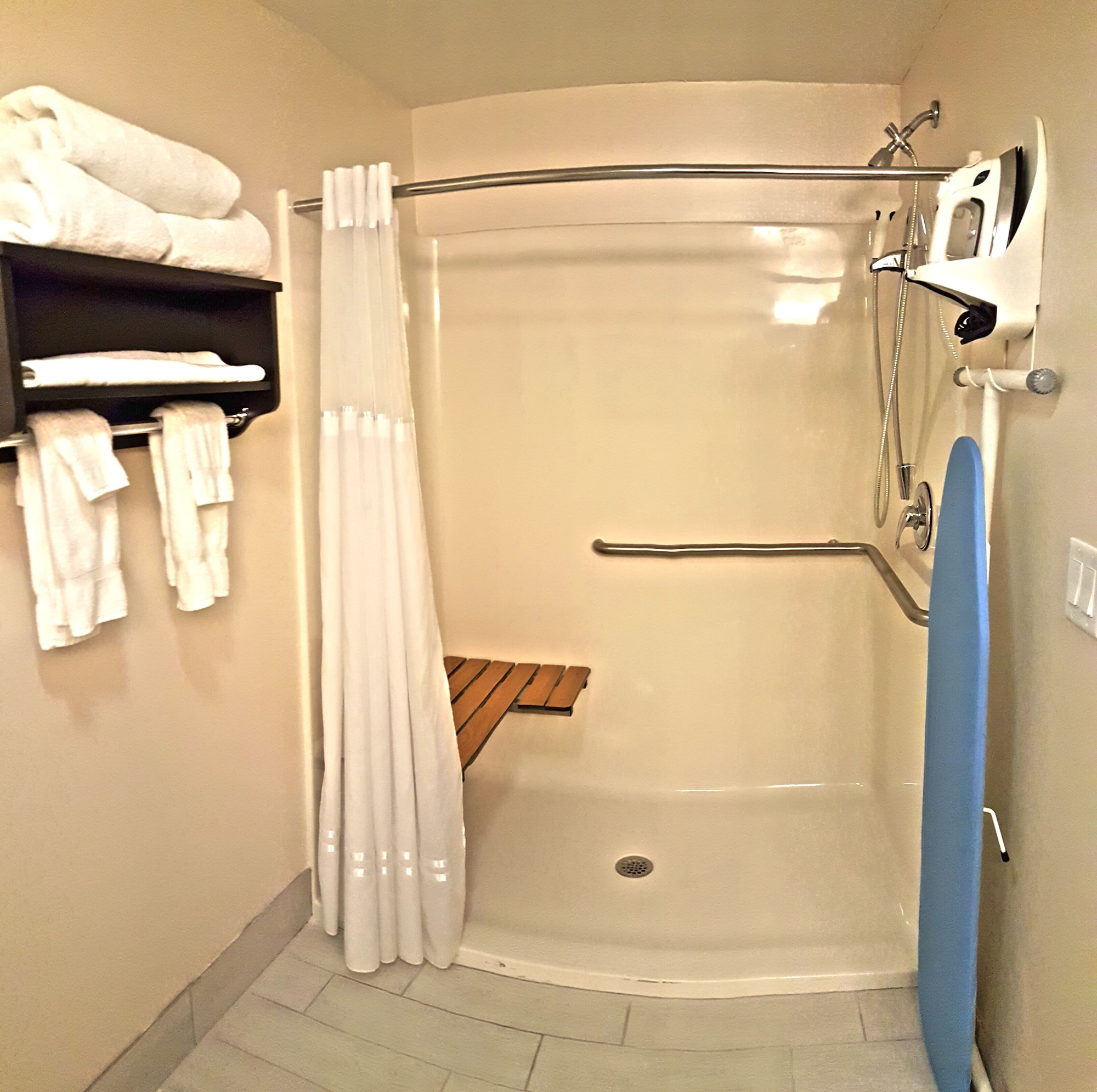 holiday inn and suites syracuse airport liverpool by ihg