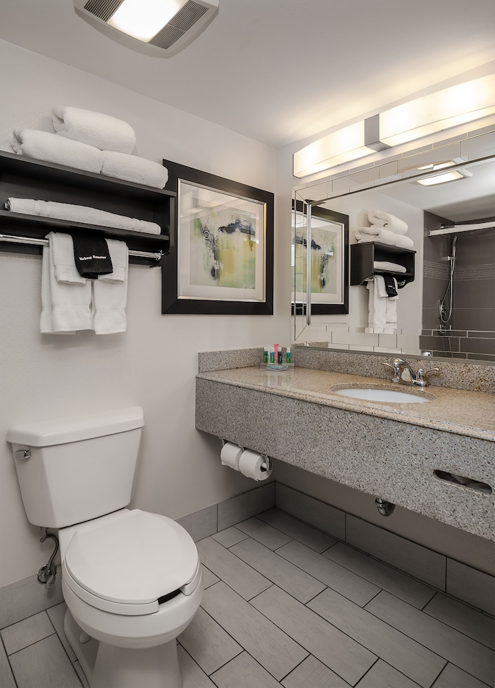 holiday inn and suites syracuse airport liverpool by ihg