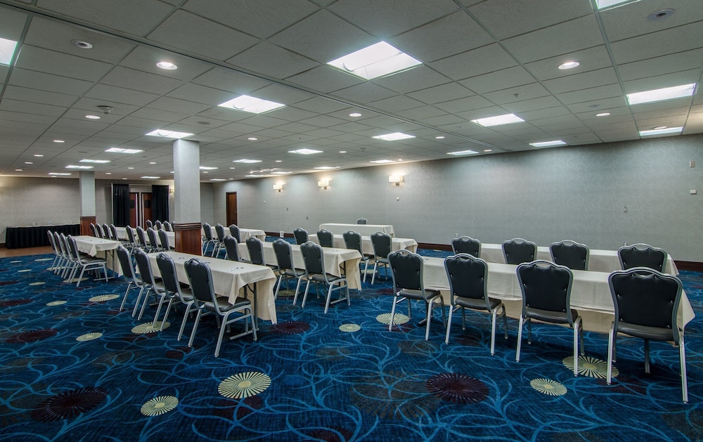 holiday inn and suites syracuse airport liverpool by ihg