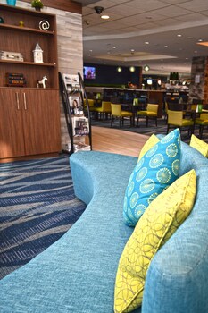 Holiday Inn & Suites Syracuse Airport - Liverpool By Ihg,New York>>Liverpool,4 star