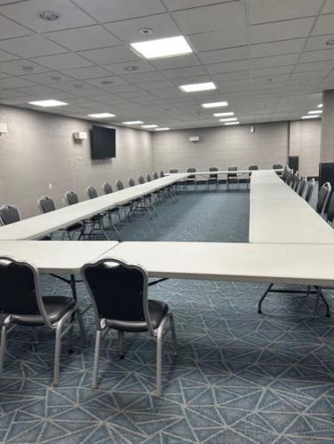 holiday inn and suites syracuse airport liverpool by ihg