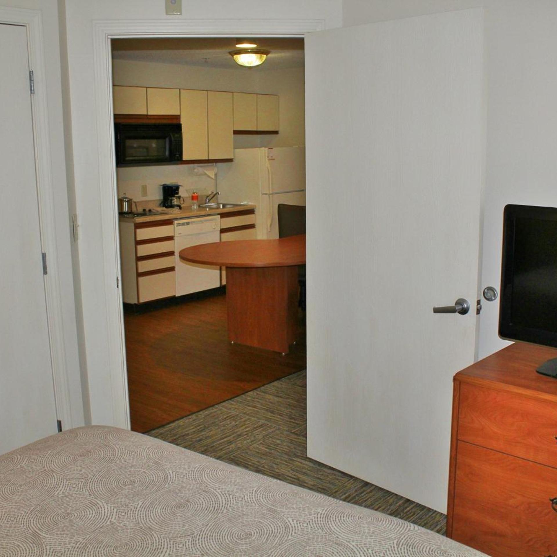 candlewood suites syracuse airport by ihg