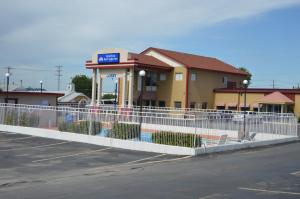 americas best value inn tulsa at i 44