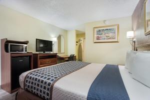 americas best value inn tulsa at i 44
