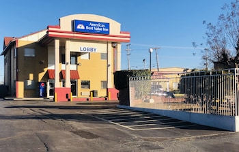 americas best value inn tulsa at i 44