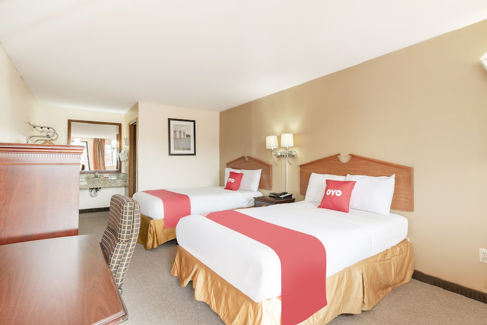 oyo hotel tulsa international airport