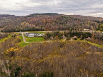 Mountain View Resort,263 Main Street,2 star