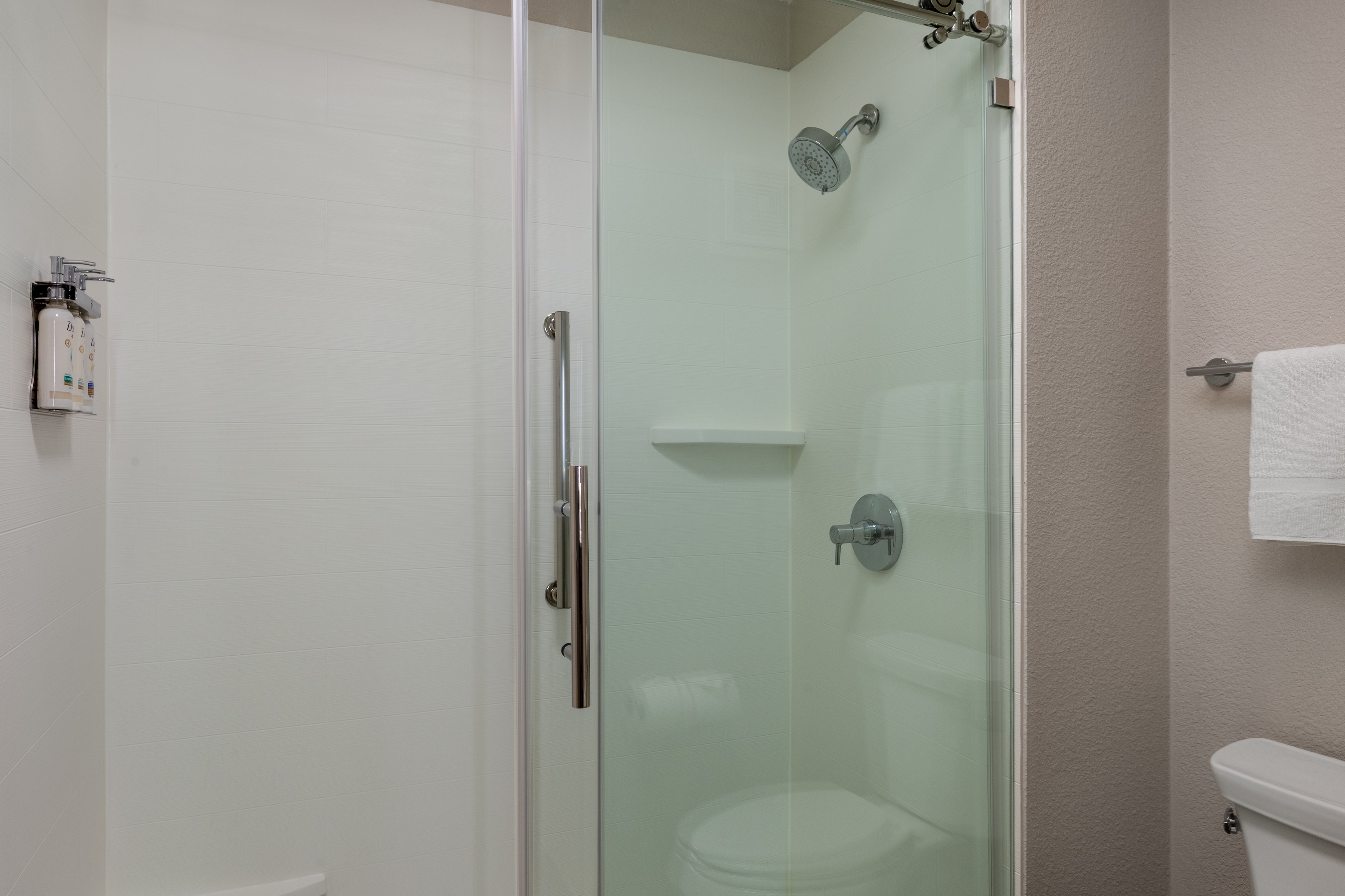 holiday inn express boston milford by ihg