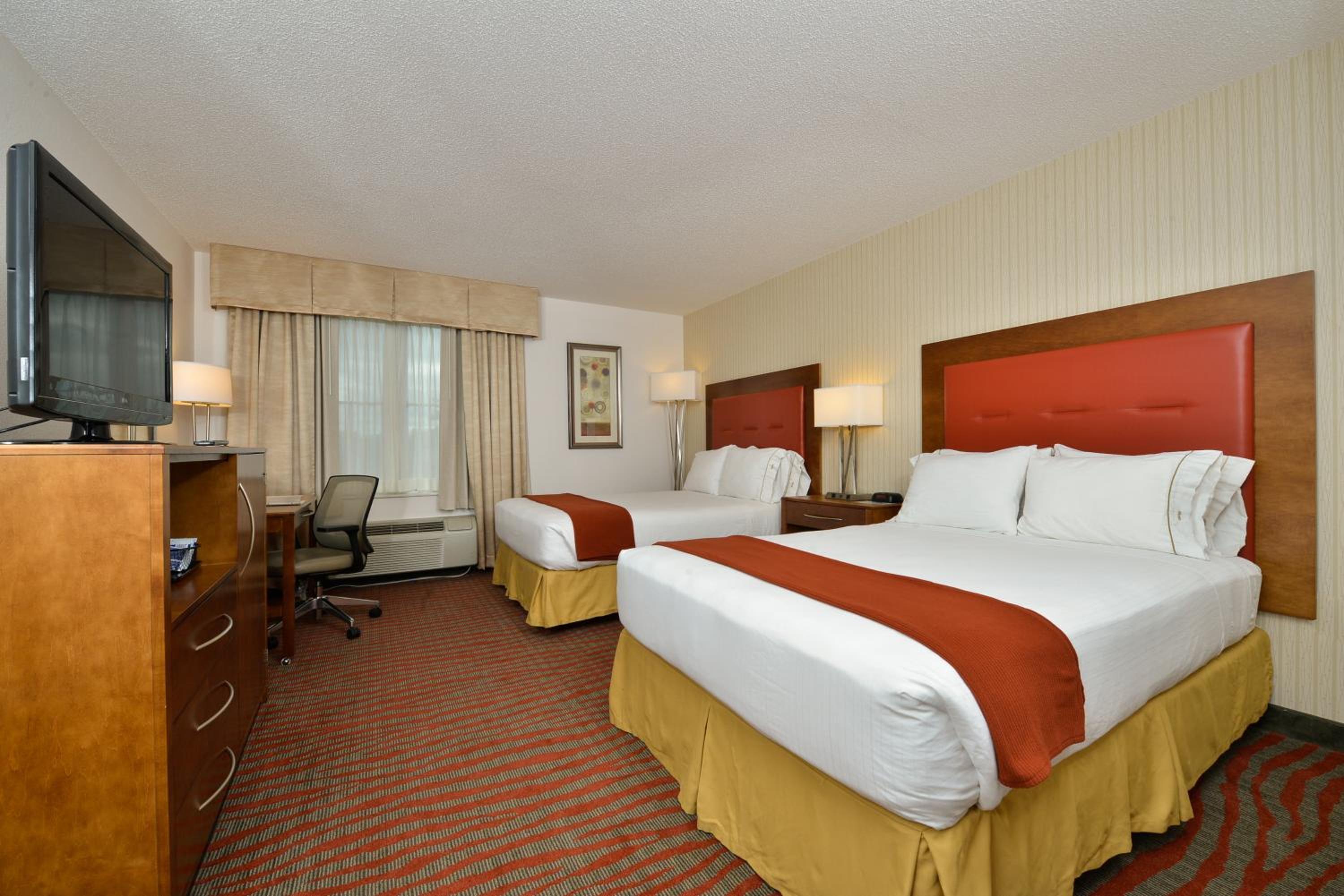 holiday inn express boston milford by ihg