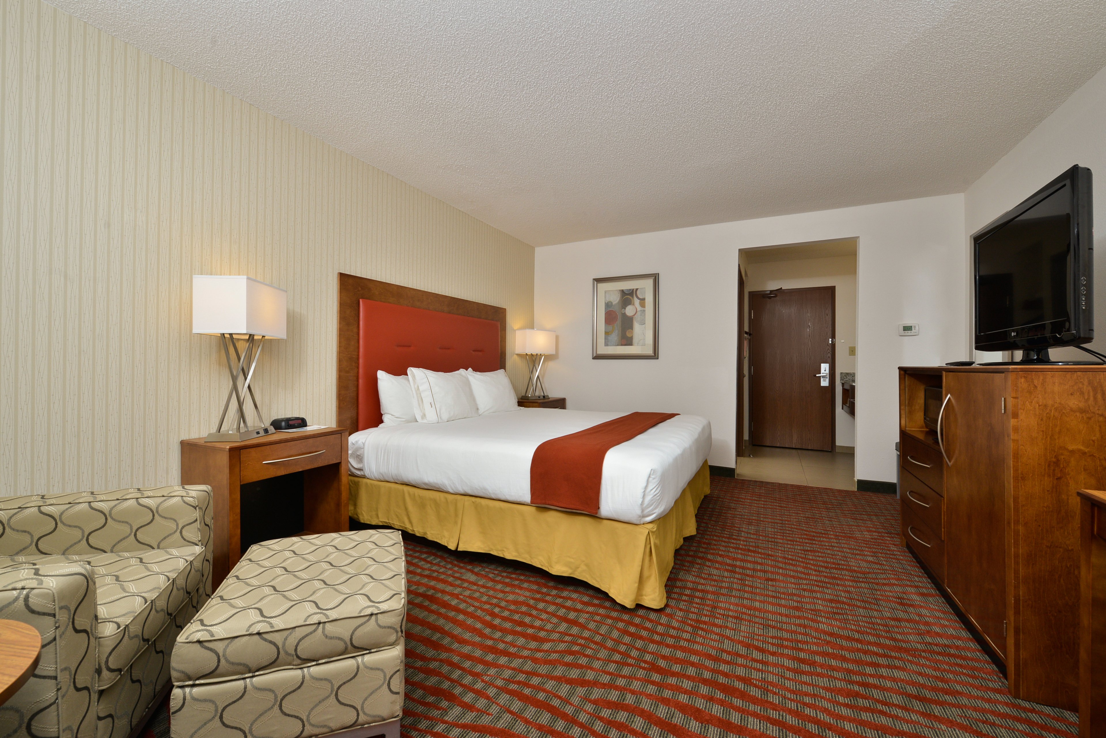 holiday inn express boston milford by ihg