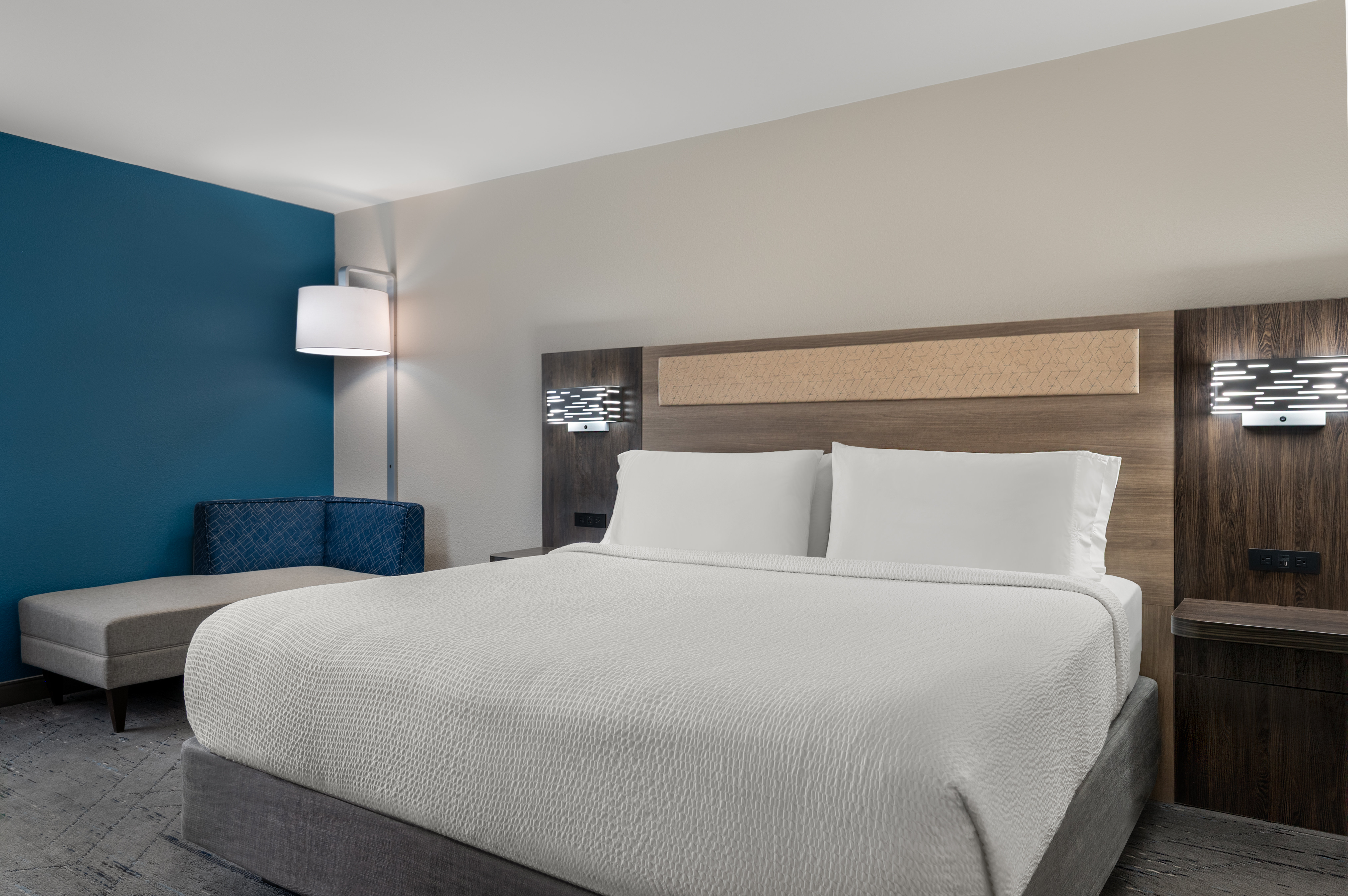 holiday inn express boston milford by ihg