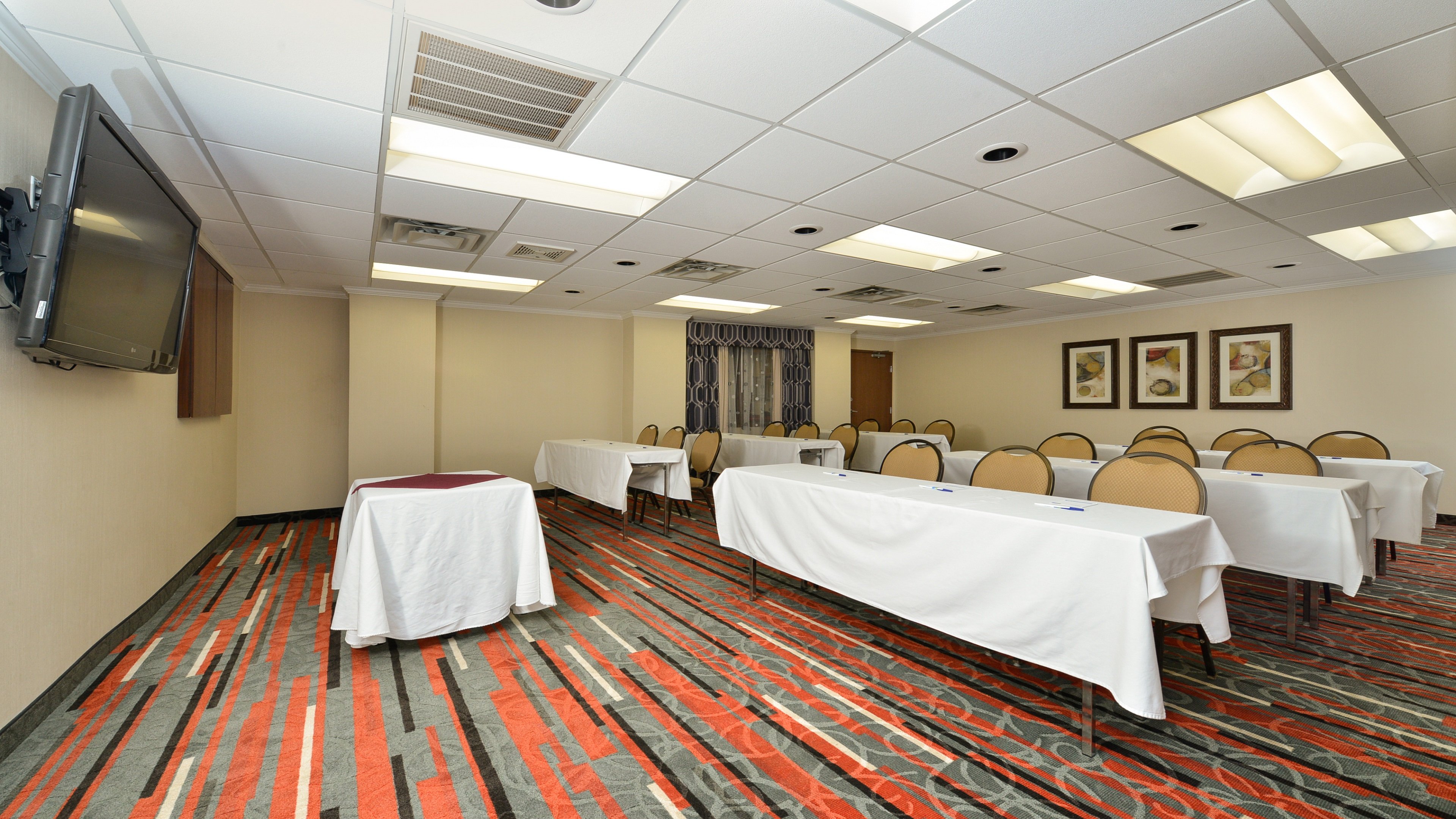 holiday inn express boston milford by ihg