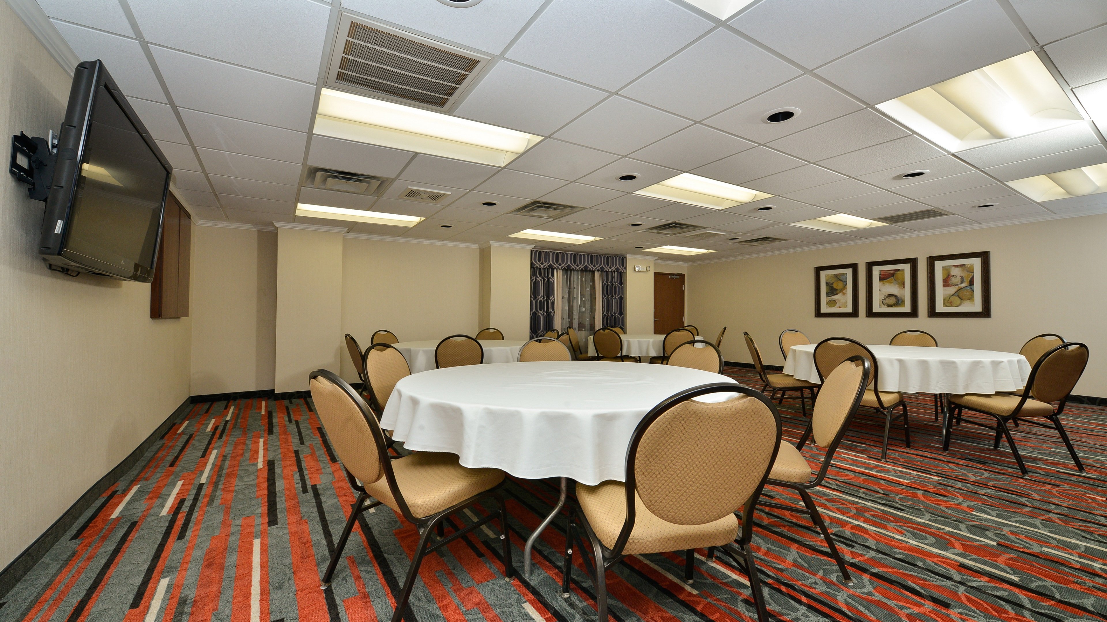 holiday inn express boston milford by ihg