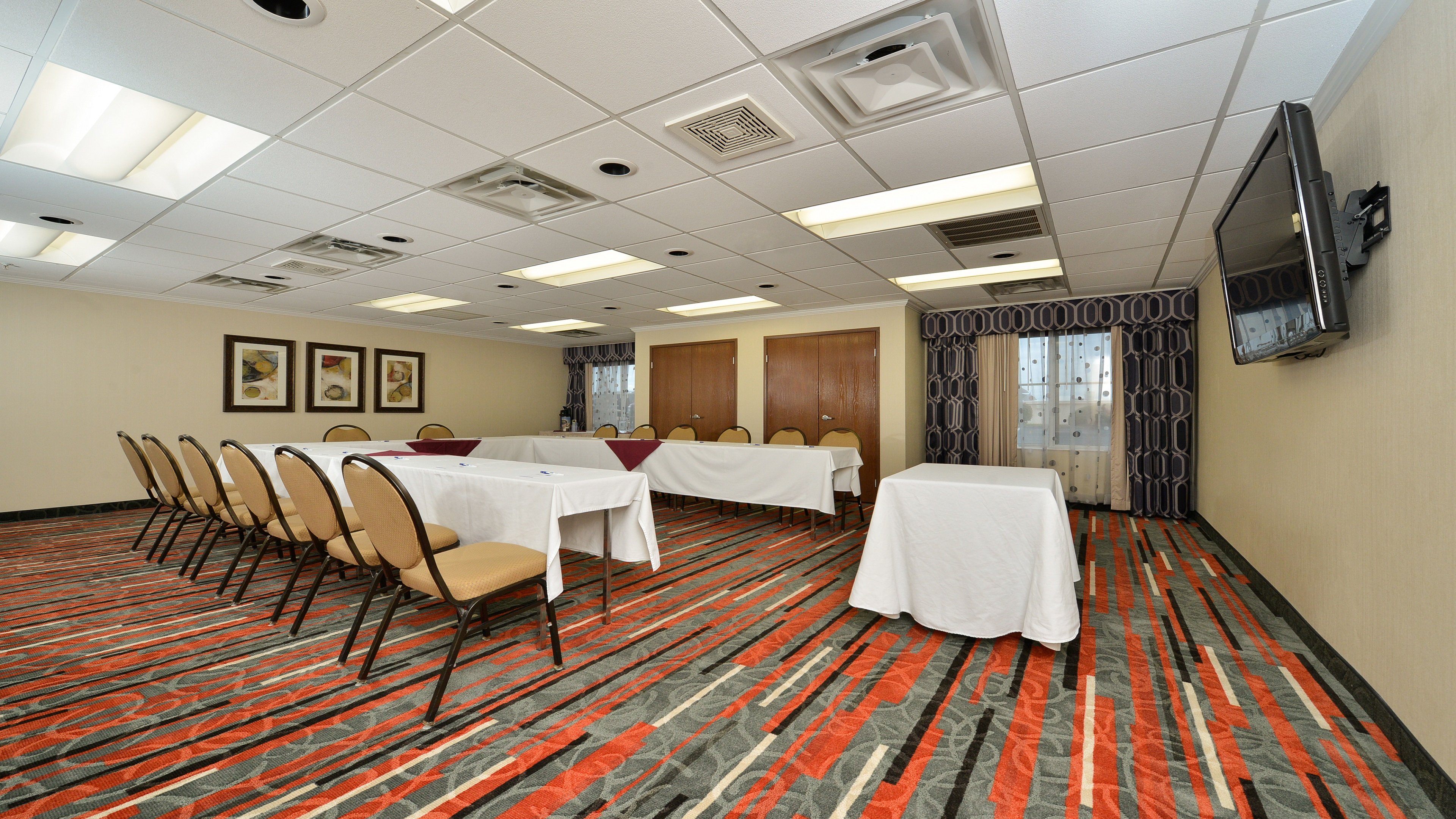 holiday inn express boston milford by ihg