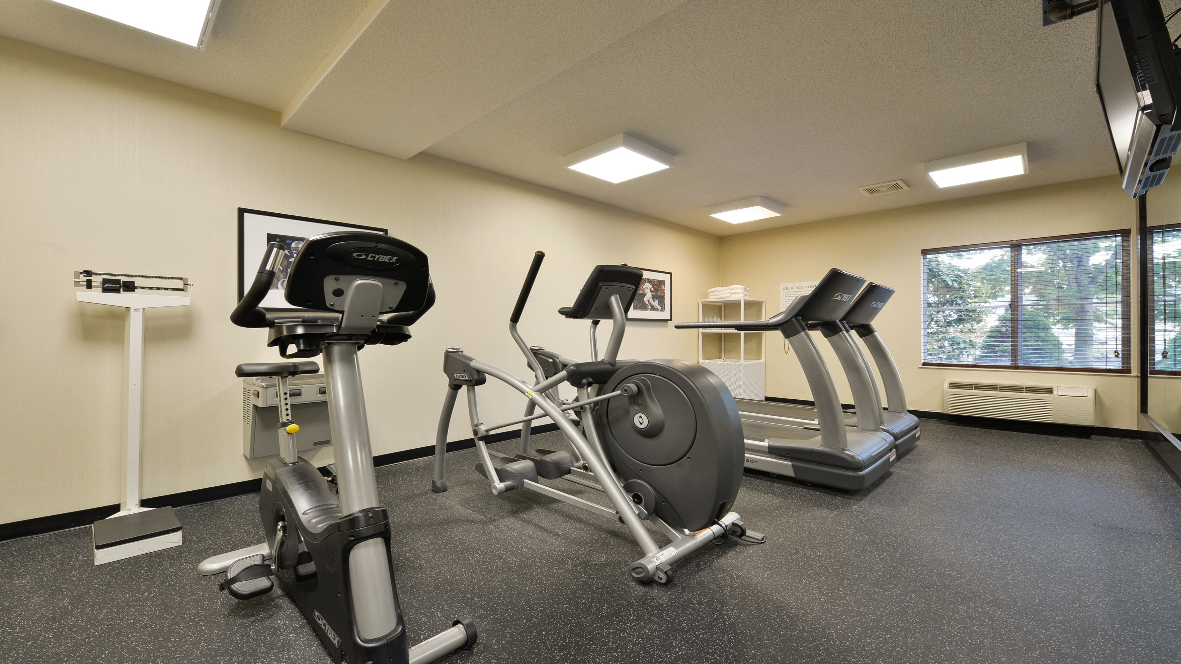holiday inn express boston milford by ihg