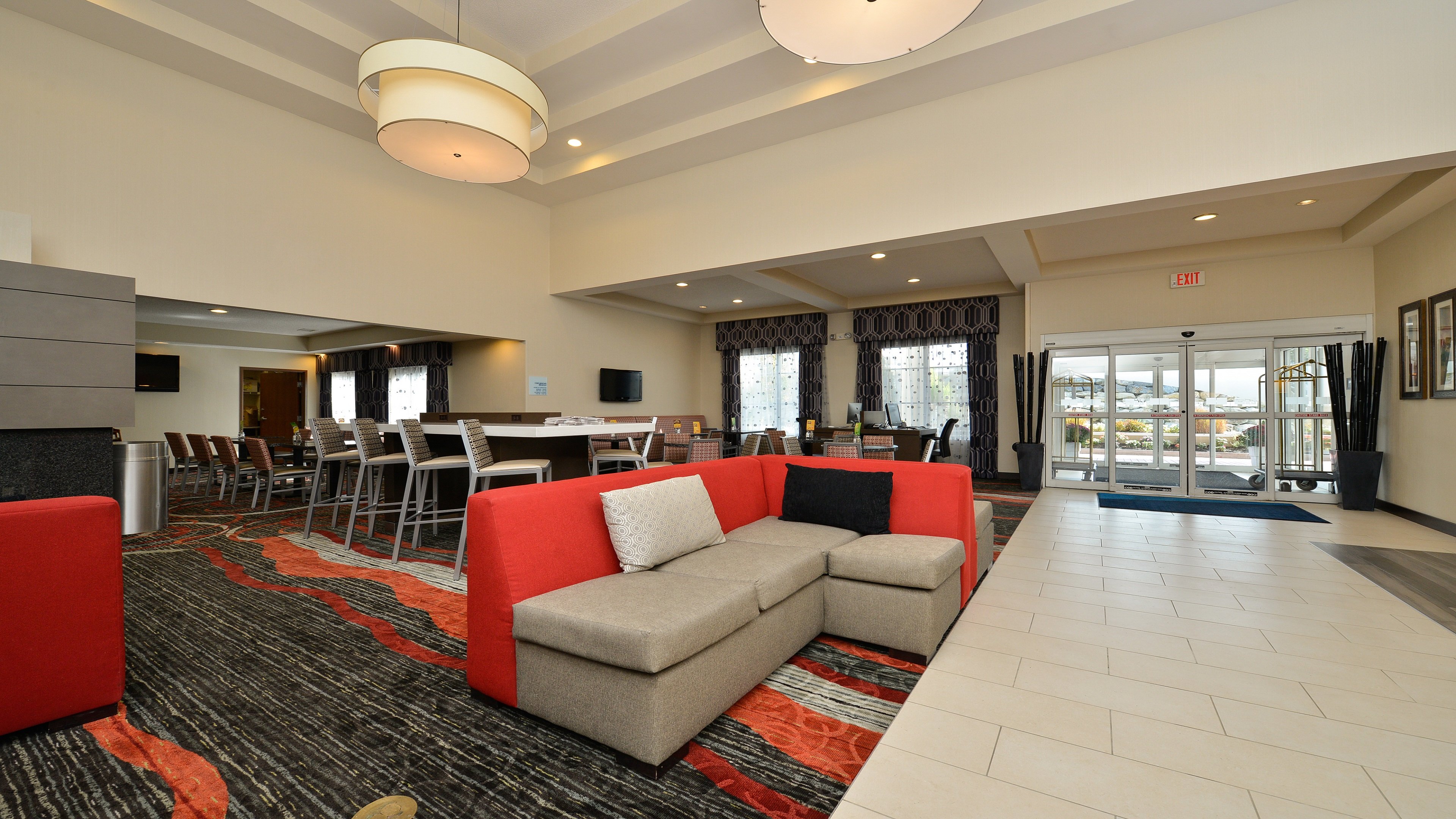 holiday inn express boston milford by ihg