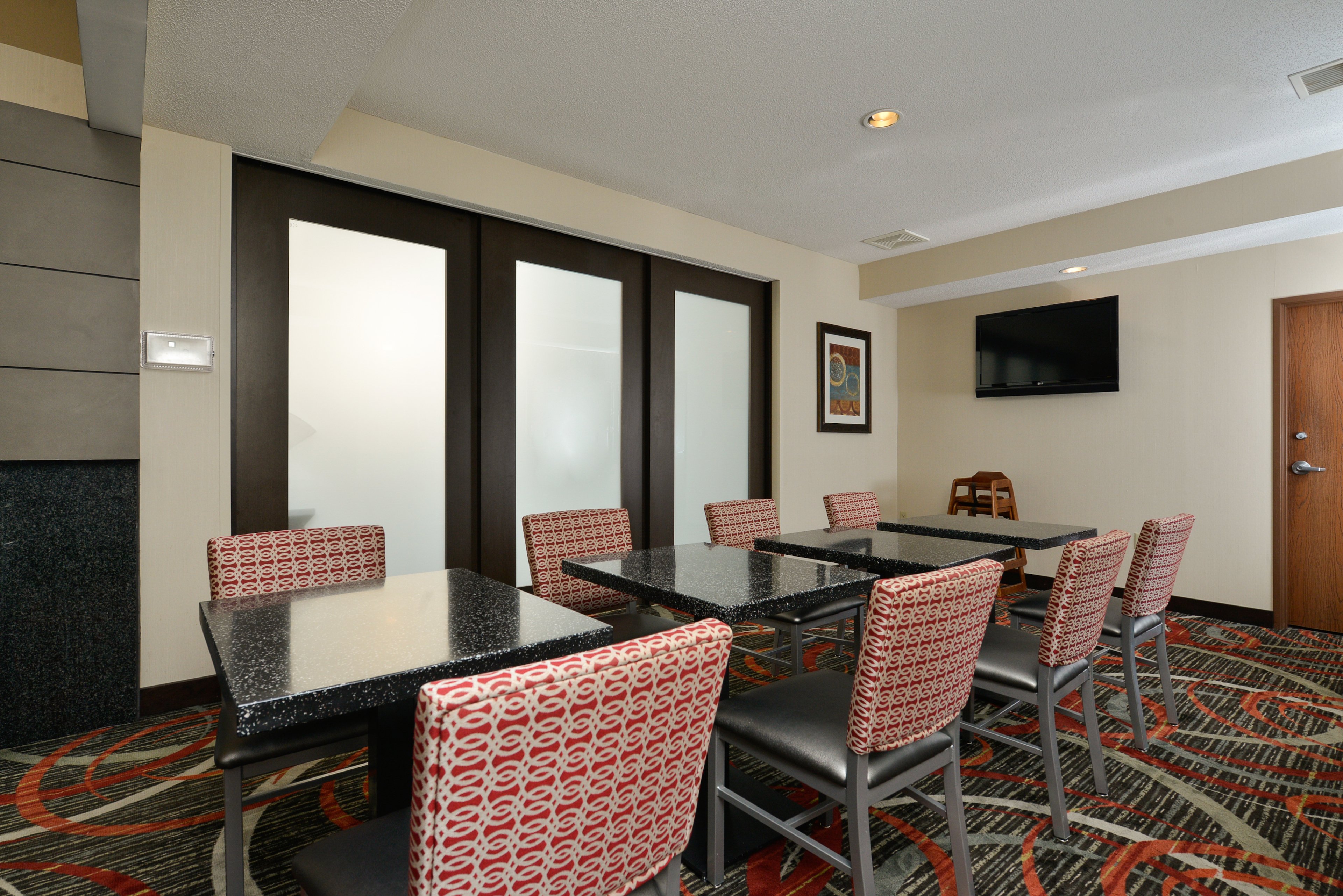 holiday inn express boston milford by ihg