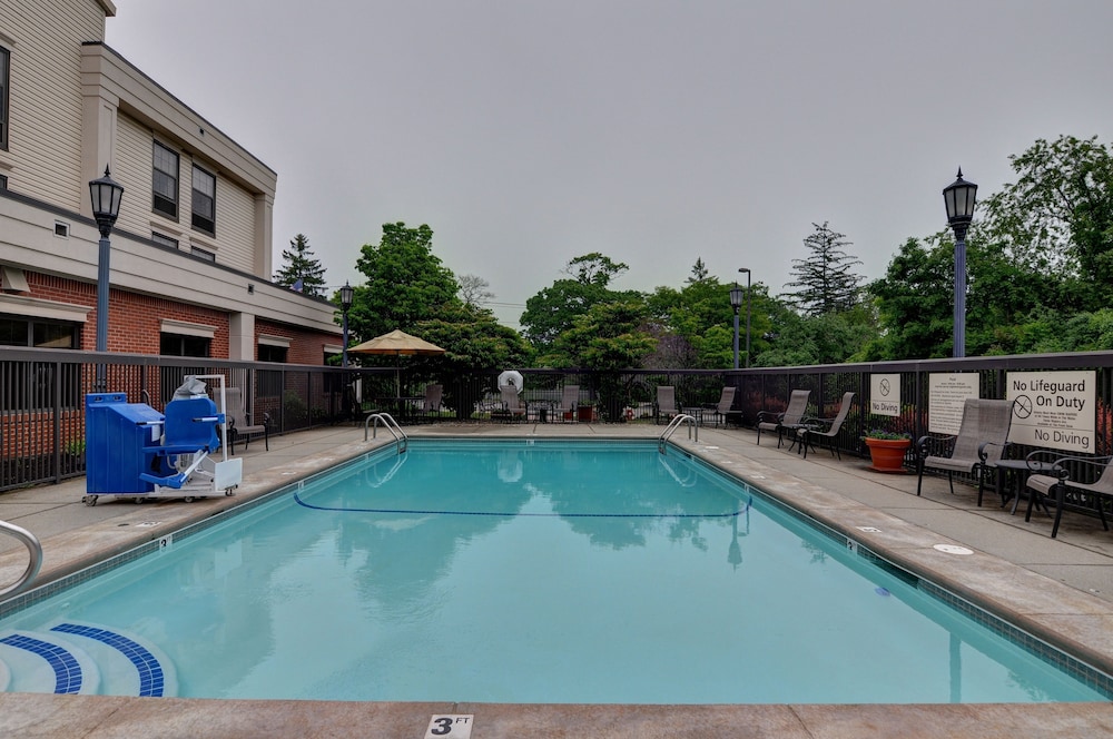 hampton inn franklin milford