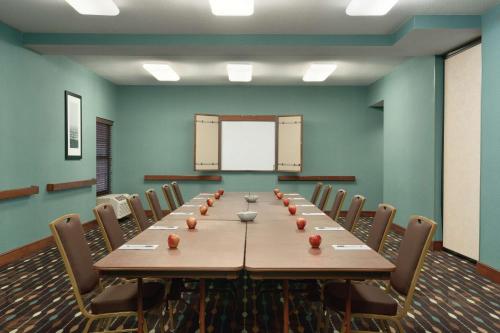 hampton inn franklin milford