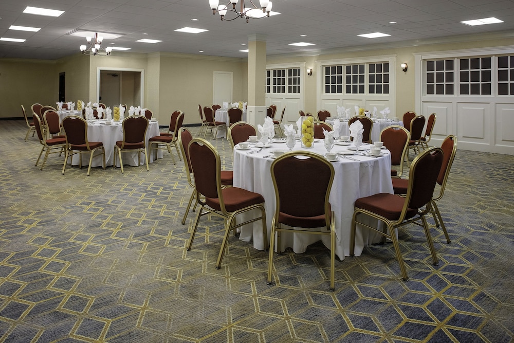 holiday inn hotel and suites boston peabody by ihg