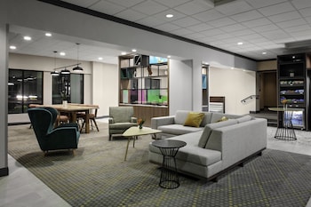 Holiday Inn Hotel & Suites Boston - Peabody By Ihg,Peabody>>Boston,3 star