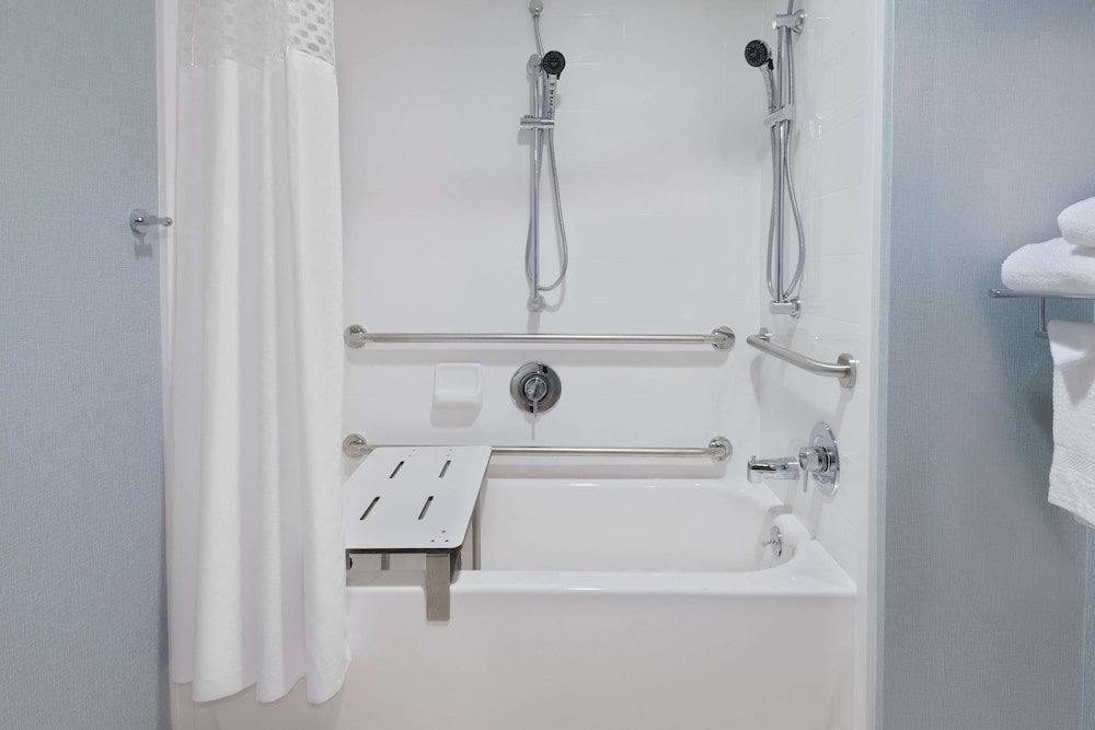 hampton inn boston bedford burlington