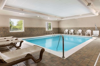 Country Inn & Suites By Radisson, Holland, Mi,Holland Charter Township>>Holland,3 star