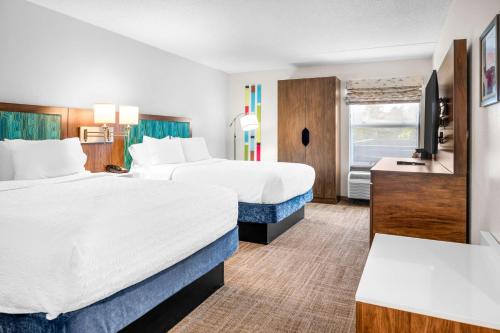 hampton inn grand rapids north