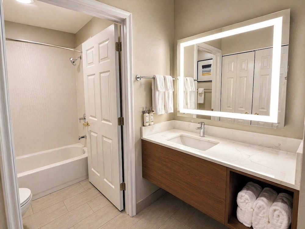 staybridge suites middleton madison west by ihg