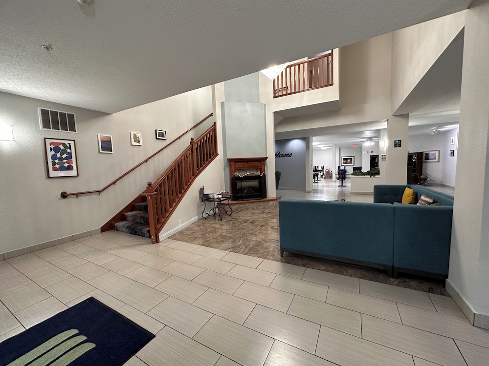 mainstay suites madison airport