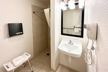 mainstay suites madison airport