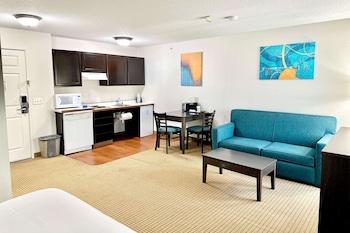 mainstay suites madison airport