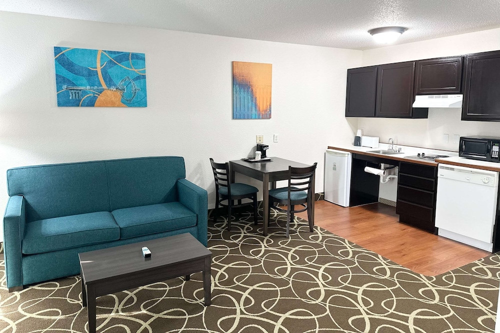 mainstay suites madison airport