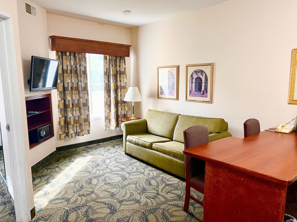 mainstay suites madison airport