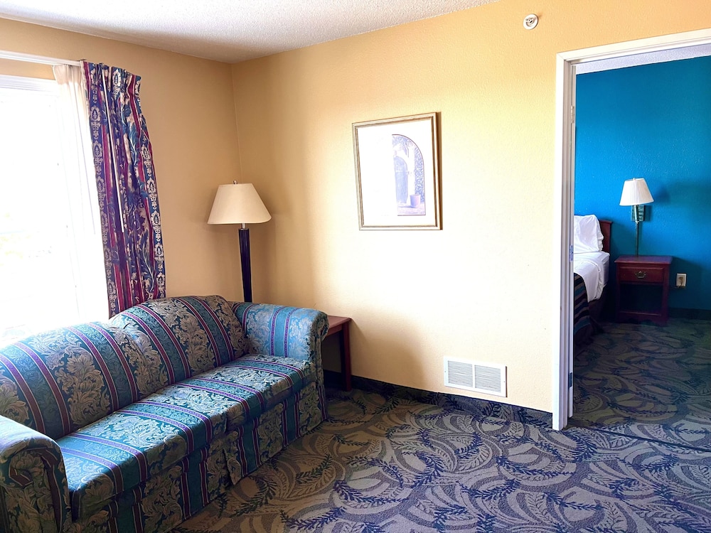 mainstay suites madison airport