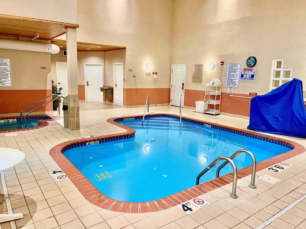 mainstay suites madison airport